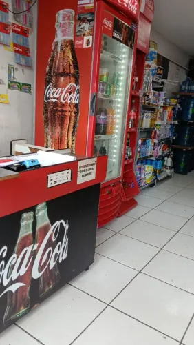 Vendo balcão, caixa de mercadinho envelopado 