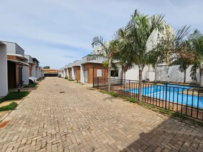 CASA 2Q EM CONDOMÍNIO