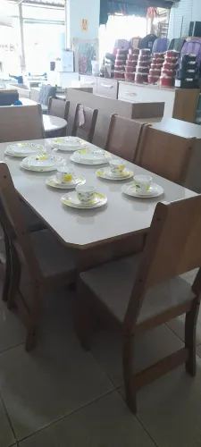 Mesa com 6 cadeiras nova