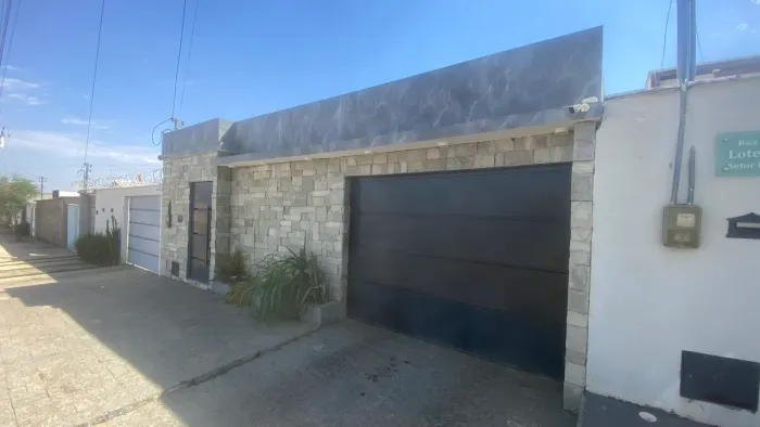 Vendo Casa no Setor Leste - Padre Bernardo-Goiás