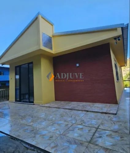 Linda casa à venda no Chácara Flora