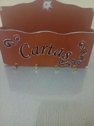 Porta chave / porta carta em MDF pintado a mão