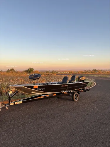 Canoa 5,5m + Mercury Super 15HP 2026 + Reboque Biampex 0km