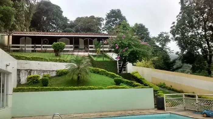 Linda Casa em Condomínio na Serra da Cantareira
