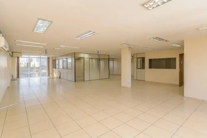 Imóvel para aluguel com 1300 metros quadrados em SÃO GERALDO - Porto Alegre - RS