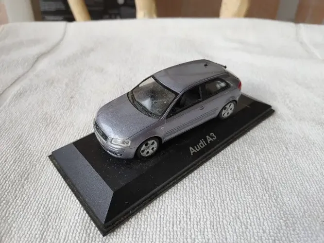 Audi A3 MINICHAMPS 1/43