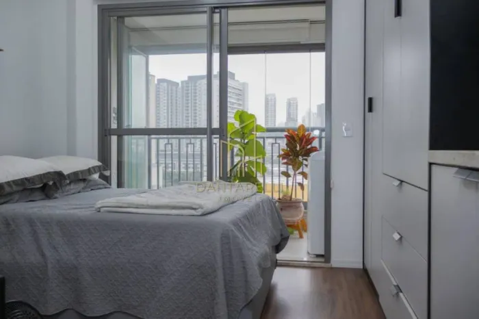 Studio Mobiliado na Chácara Klabin - 24m² planejados com Sacada Envidraçada