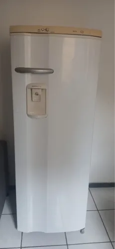 Geladeira Electrolux 500,00