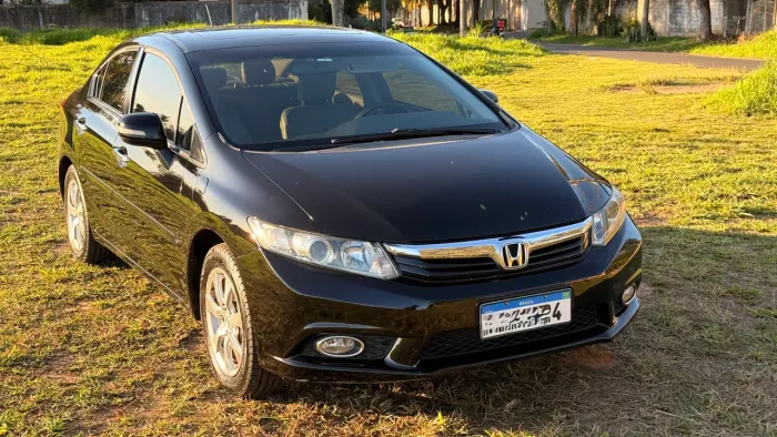 Honda Civic Sedan EXS 1.8/1.8 Flex 16V Aut. 4P 2013