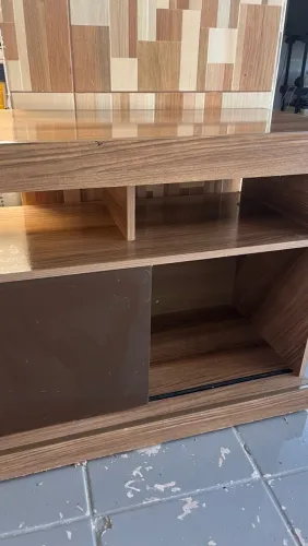 Rack para TV de até 50 Polegadas com Porta de Correr
