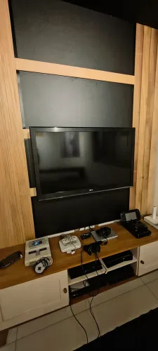 TV LG 42 Full HD (não é smart)