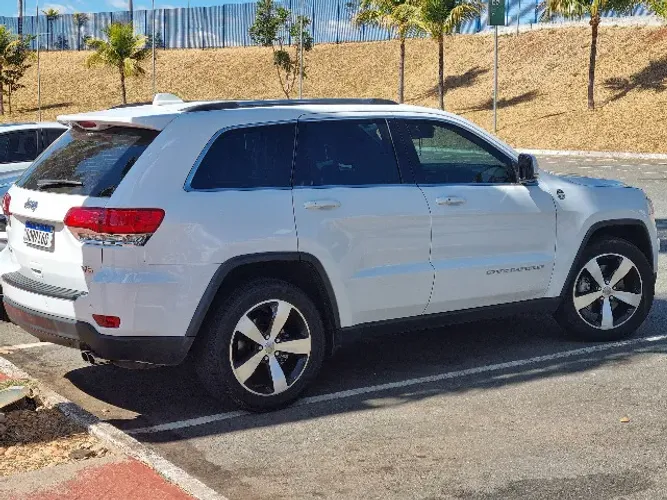 Jeep Grand Cherokee Laredo 3.6 4X4 V6 Aut. 2015