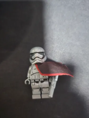 Lego star wars minifigure captain phasma