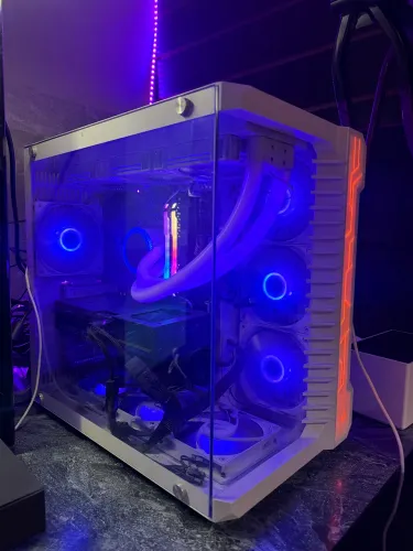 PC GAMER HIGH END - RTX 4070 Super + Ryzen 9 9500x + 64 GB RAM