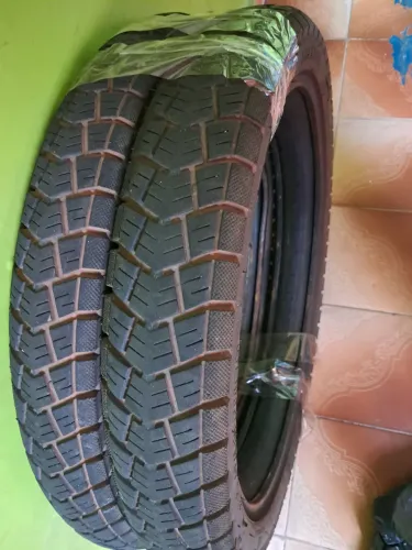 Vende-se 2 pneus 90/90-18 panther + 2 câmeras