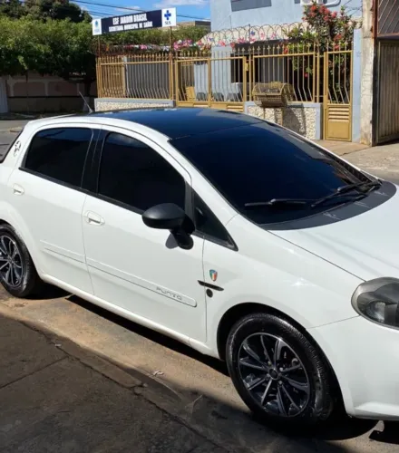 Fiat Punto Attractive Italia 1.4 F.flex 8V 5P 2016