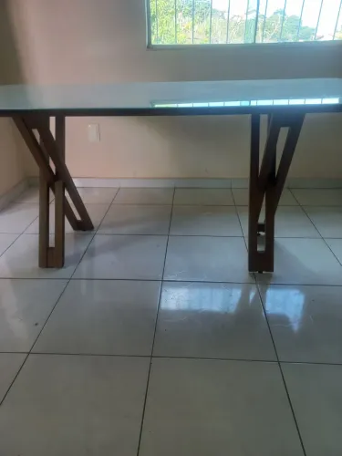 Mesa vidro e madeira