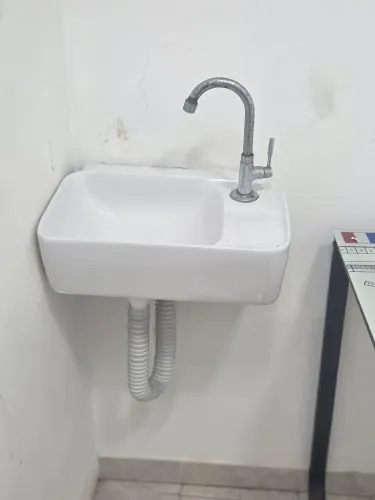 Cuba porcelana com torneira