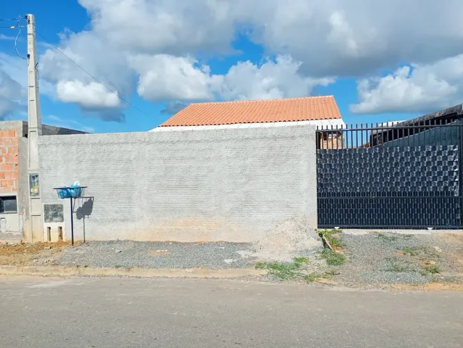Vende se Casa nova construída a 3 meses.
