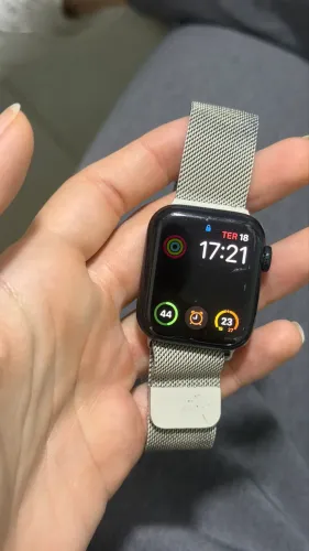 Apple Watch SE (GPS) (2ª Geração)