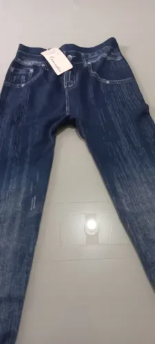 Calça imita jeans tamanho M