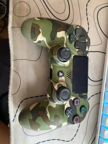 Controle de PS4 original camuflado