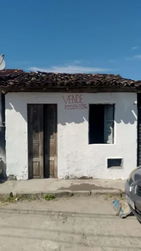 Vende-se está casa