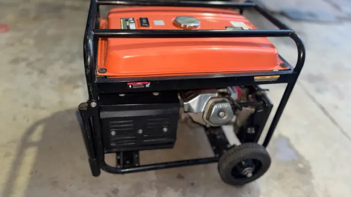 Gerador 8100