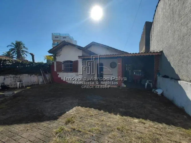 Espaçosa Casa Térrea 2 Quartos à Venda em Vila Oceanópolis, Mongaguá