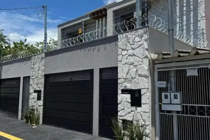 Sobrados de Alto Padrão à Venda no Jardim Vila Boa - Goiânia/GO Localização privilegiada, 