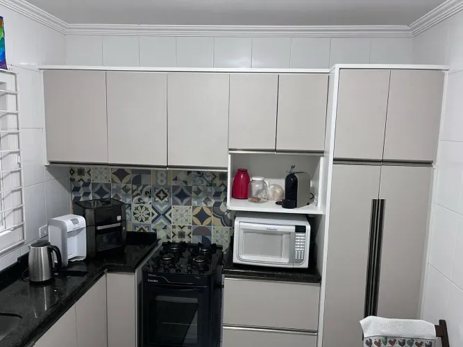 Bancada em granito com cuba/pia. Comprimento 2,20 metro Largura 0,55 metro (220cmx0,55cm)