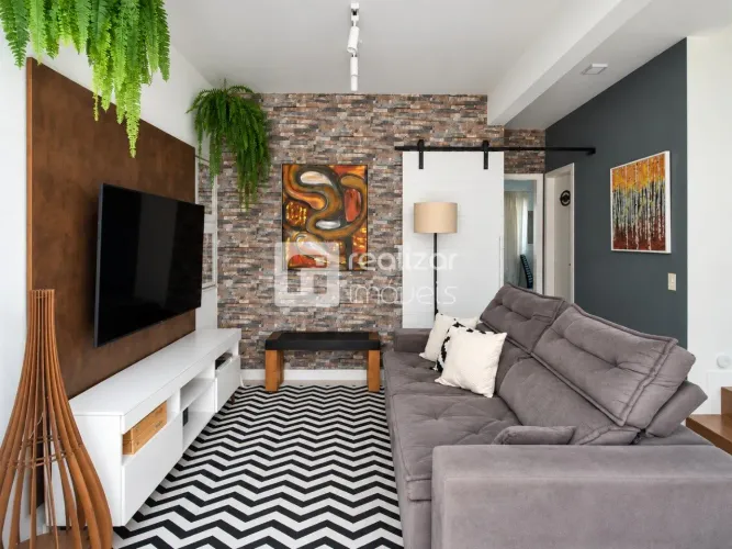 Casa com 5 dormitórios no Abraão