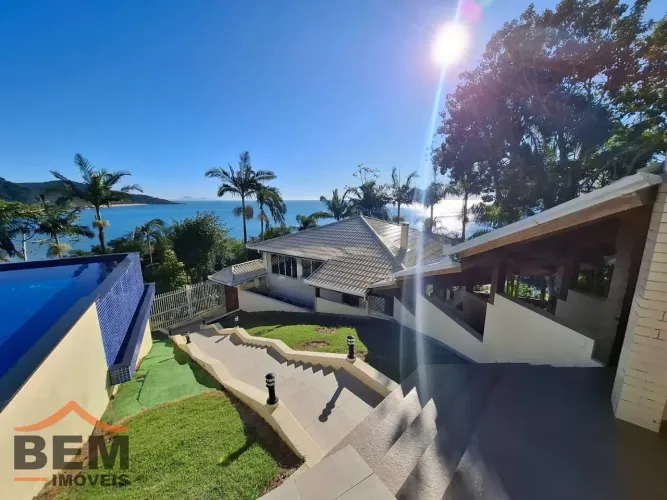 Casa com 4 dormitórios à venda, Praia das Taquaras - Balneário Camboriú/SC