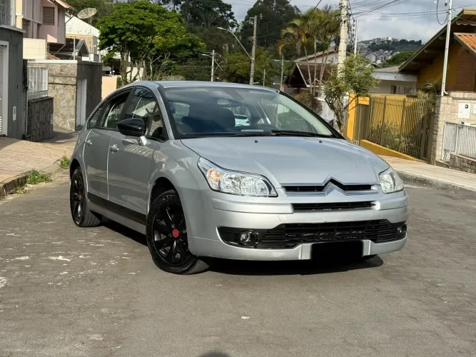 Citroen C4 GLX 2.0 Flex 16V 5P Aut. 2011