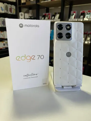Moto Edge 70 Crystals 512GB<br>512Gb de Armazenamento<br>12GB de RAM + 12GB de Boost Ram