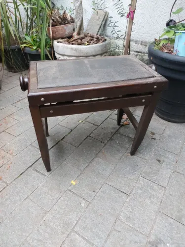Para vender hoje ( Banqueta de Piano )