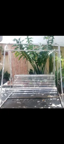 Balanço de Ferro com 3 lugares... precisando de pintura