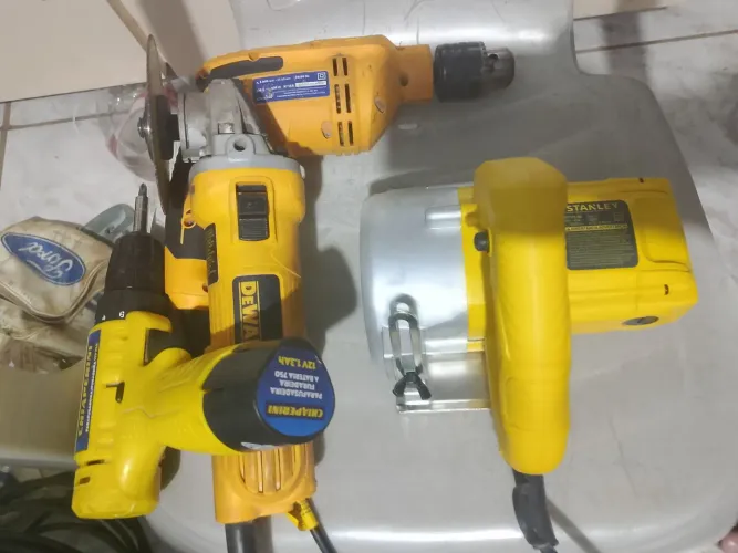 Vendo maquinários, furadeira, parafusadeira,maquita, lixadeira 