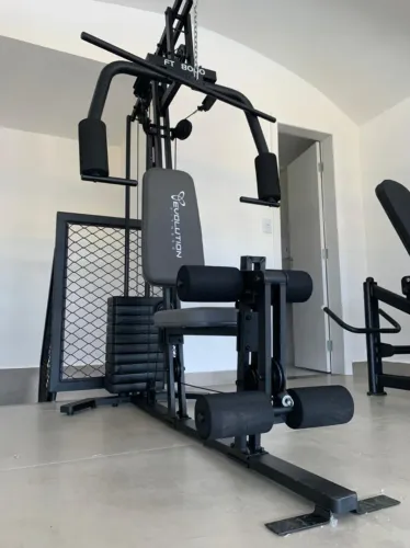 M- ESTAÇÃO DE MUSCULAÇÃO COMPLETA. TREINO ILIMITADO. PARCELAMENTO EM 12X. OPORTUNIDADE!!