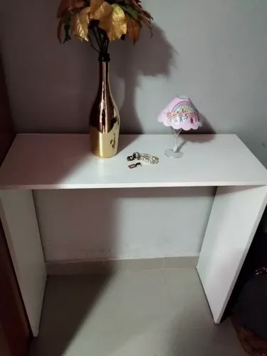 Vendo mesa e baú para casal semi nova mesas  super conservadas   