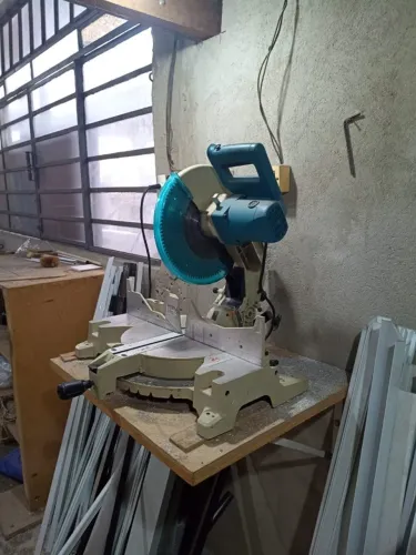 Maquina de Corte Makita LS 1221em 06 x s/ juros