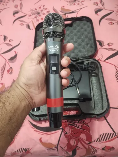 Vendo microfone digital o o par sem fio da LYCOM SEMI NOVO POR 700 REAIS