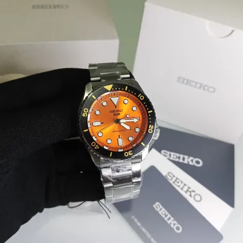 Relógio Novo Seiko Automático 5 Sports SKX Series Orange Dial 42,5mm Full Set 