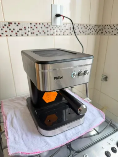 Cafeteira Expresso Philco PCF04A 1,2L Pressão de 20 Bar