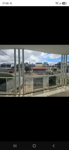 Casa 3 quartos ao lado estação metrô Tag Sul