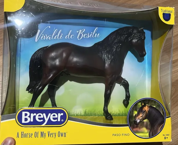 Cavalo Breyer vivaldi na caixa