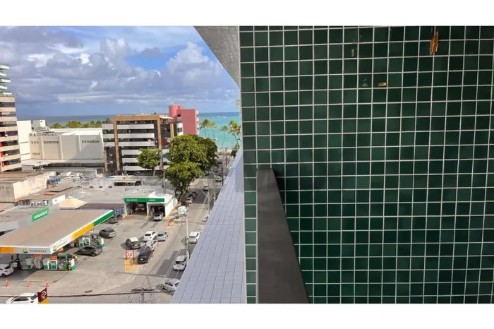 Quarto e Sala em uma das localizações mais desejadas de Maceió | Vista mar