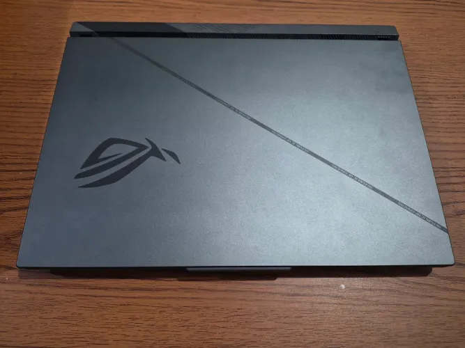 ASUS ROG Strix 16