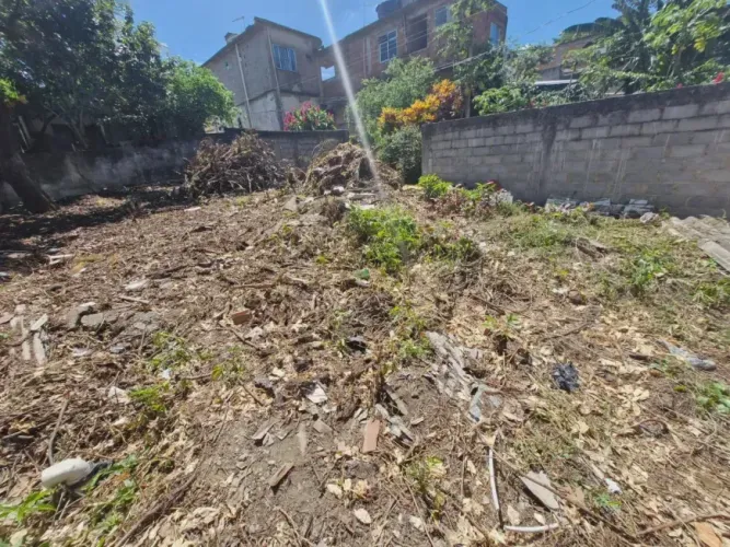 Oportunidade!! Terreno com 116 metros quadrados em Cabuis - Nilópolis - RJ