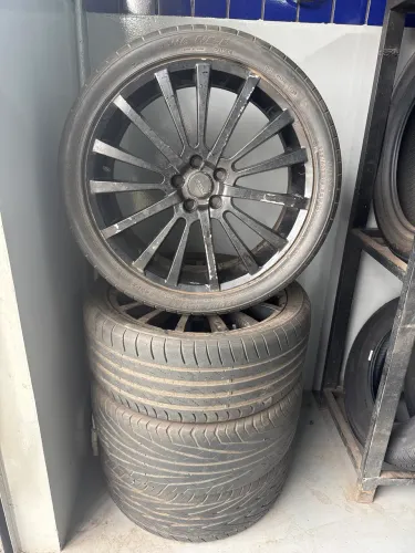Roda 18 - com pneus 
